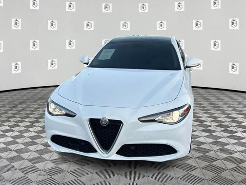 2019 Alfa Romeo Giulia Base