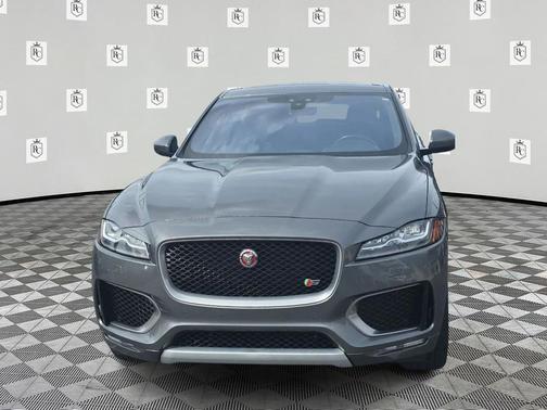 2019 Jaguar F-PACE S