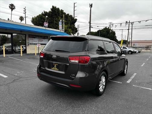 2016 Kia Sedona LX