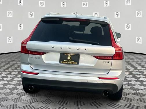 2019 Volvo XC60 T5 Momentum