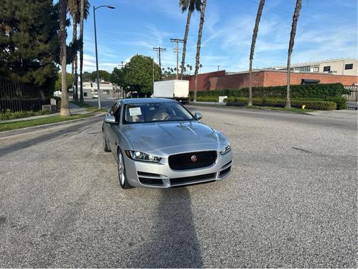 Rhodium Silver Metallic 2017 Jaguar XE 35t Prestige
