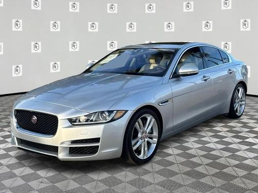 Rhodium Silver Metallic 2017 Jaguar XE 35t Prestige