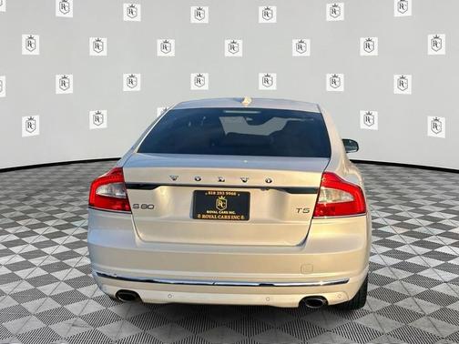 White 2015 Volvo S80 T5