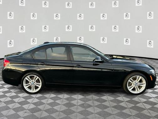 Black Sapphire Metallic 2018 BMW 320 i