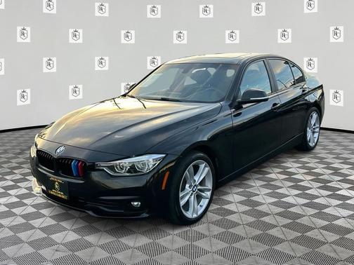 Black Sapphire Metallic 2018 BMW 320 i