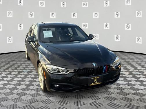 Black Sapphire Metallic 2018 BMW 320 i
