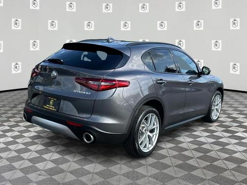 2018 Alfa Romeo Stelvio Ti Sport