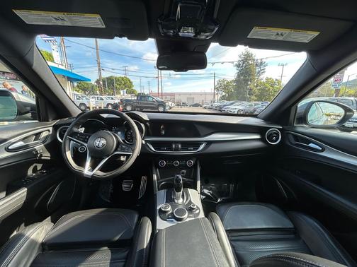 2018 Alfa Romeo Stelvio Ti Sport