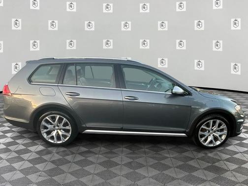 Platinum Gray Metallic 2017 Volkswagen Golf Alltrack TSI SEL