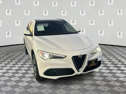 2019 Alfa Romeo Stelvio Sport