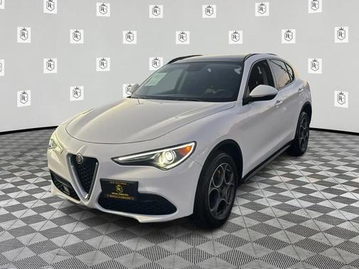 2019 Alfa Romeo Stelvio Sport