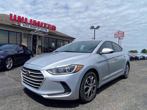 Molten Silver 2018 Hyundai ELANTRA SE