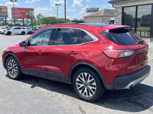 2020 Ford Escape Titanium