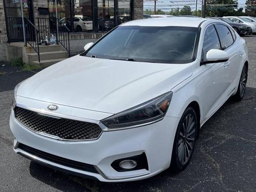 2018 Kia Cadenza Premium