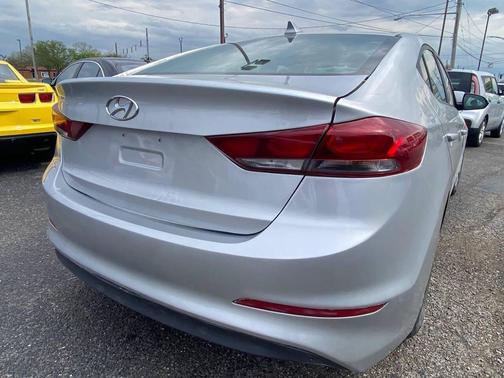 Symphony Silver 2017 Hyundai ELANTRA SE