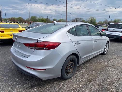 Symphony Silver 2017 Hyundai ELANTRA SE