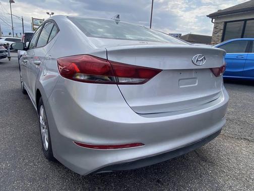 Symphony Silver 2017 Hyundai ELANTRA SE