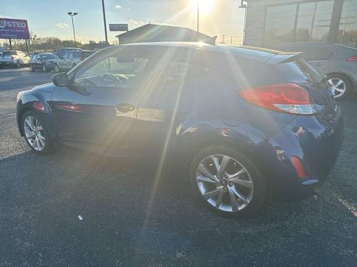 2017 Hyundai Veloster Base