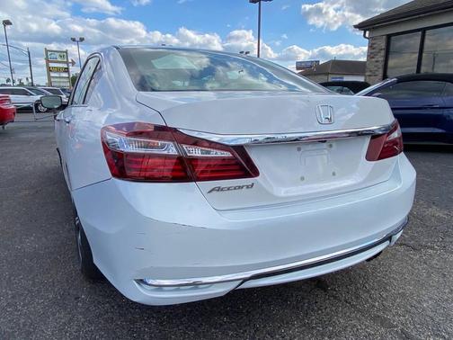 Off White 2017 Honda Accord LX