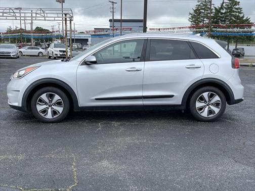 2017 Kia Niro LX