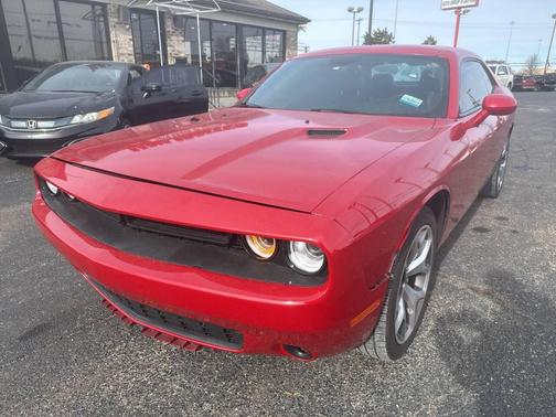 2015 Dodge Challenger SXT Plus