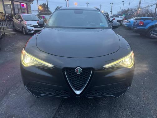 2018 Alfa Romeo Stelvio Sport