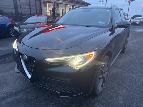 2018 Alfa Romeo Stelvio Sport