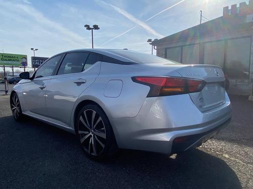 Brilliant Silver Metallic 2019 Nissan Altima 2.5 SR