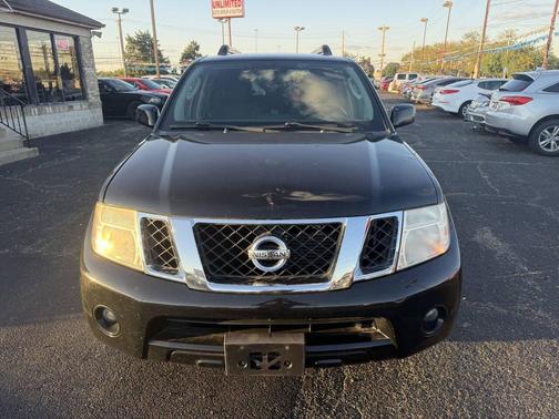 2012 Nissan Pathfinder SV