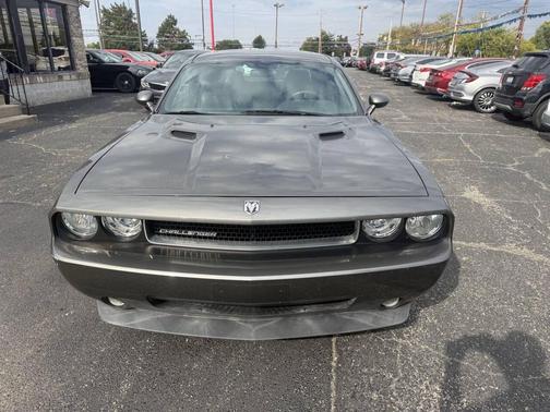 2009 Dodge Challenger SE