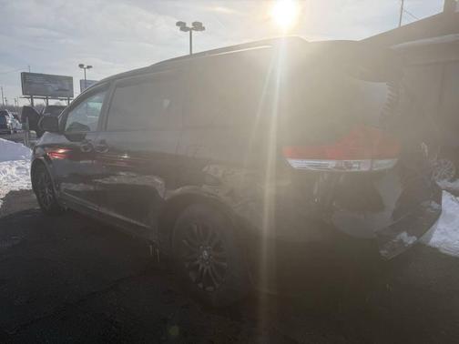 2011 Toyota Sienna XLE