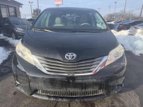 2011 Toyota Sienna XLE