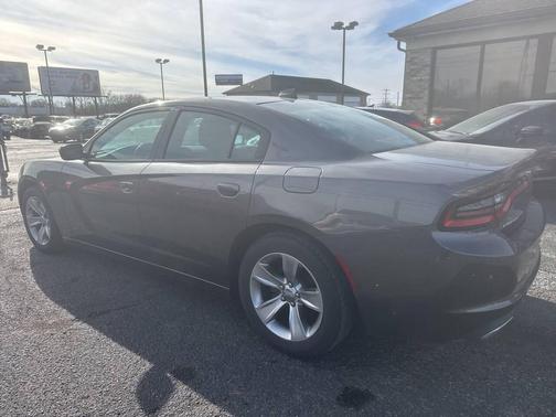 2017 Dodge Charger SXT