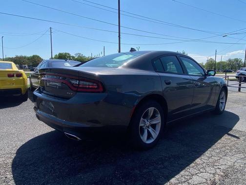 Granite Pearlcoat 2017 Dodge Charger SXT