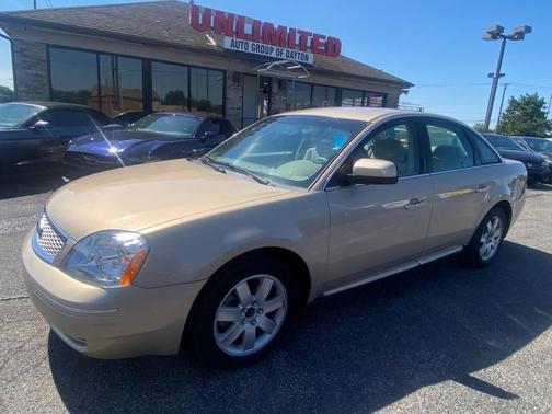 Tan 2007 Ford Five Hundred SEL
