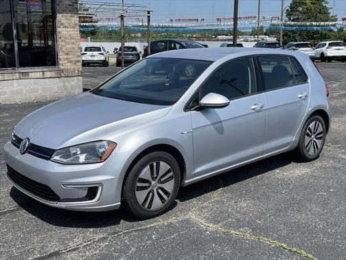 2016 Volkswagen e-Golf SE