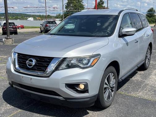 2017 Nissan Pathfinder SV
