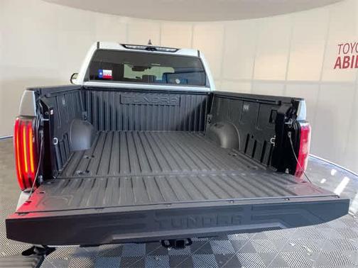 2025 Toyota Tundra Hybrid Platinum