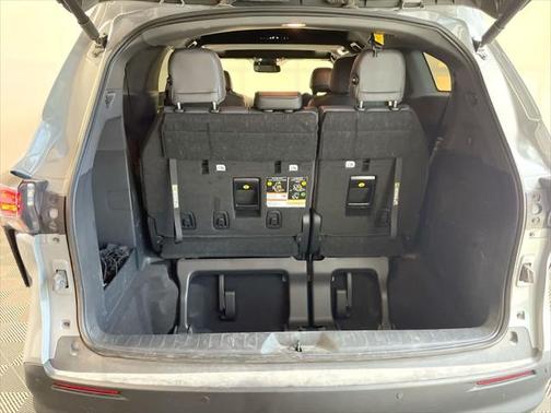 2024 Toyota Sienna Woodland Edition
