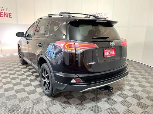 2018 Toyota RAV4 SE