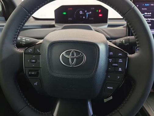 Overcast 2026 Toyota C-HR SE