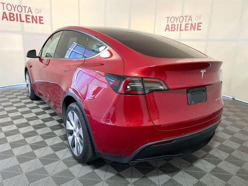 2022 Tesla Model Y Long Range Dual Motor All-Wheel Drive