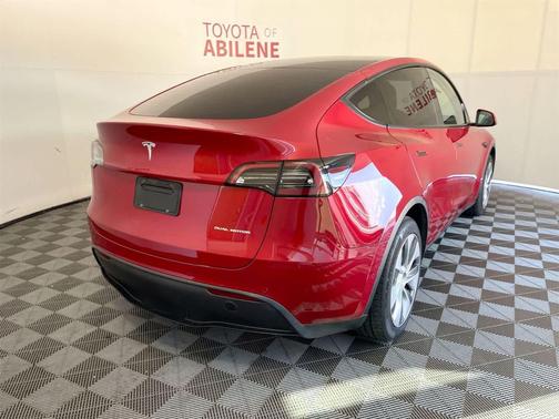 2022 Tesla Model Y Long Range Dual Motor All-Wheel Drive