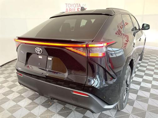 2026 Toyota bZ XLE Plus