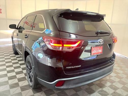 2019 Toyota Highlander SE