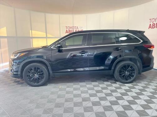 2019 Toyota Highlander SE