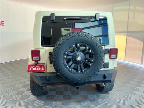 2012 Jeep Wrangler Unlimited Sahara