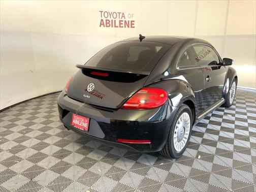 2016 Volkswagen Beetle 1.8T SE
