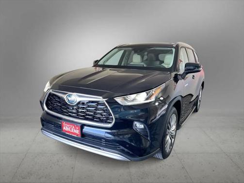 2021 Toyota Highlander Hybrid Platinum