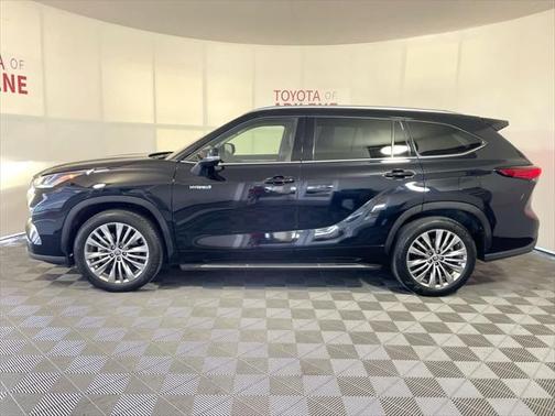2021 Toyota Highlander Hybrid Platinum